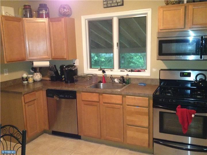 210 5th Ave - Photo 2 of 6