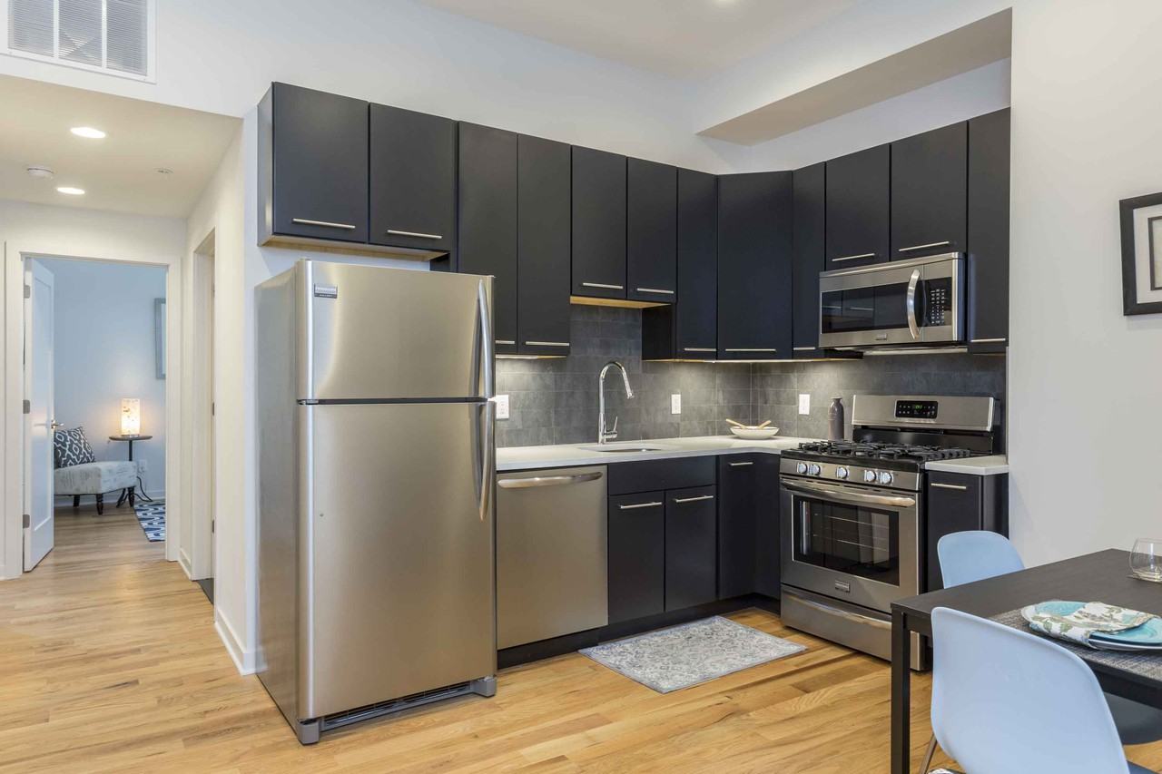 2028-2034 Rittenhouse Square - Photo 3 of 15