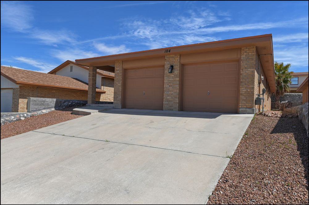 104 Desert Skies - Photo 3 of 38