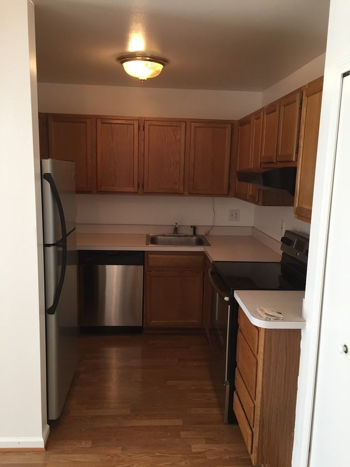 50405 Bay Run N - Photo 3 of 11