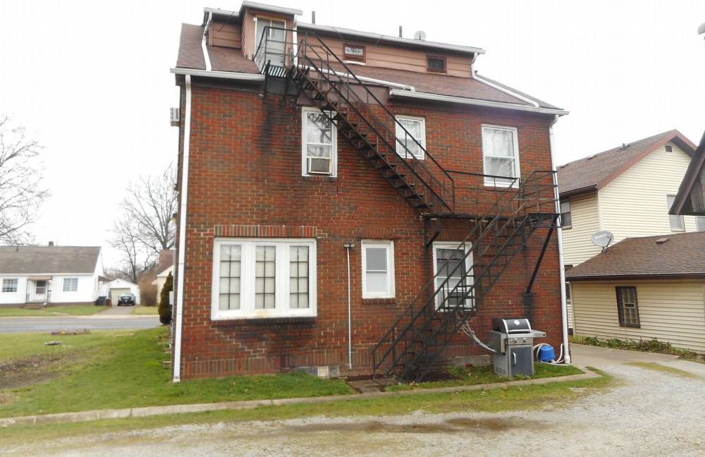 642 E. Wilbeth Rd - Photo 2 of 15