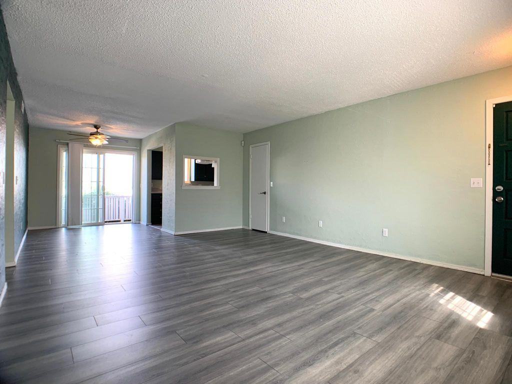 11433 North May Avenue - Photo 2 of 8