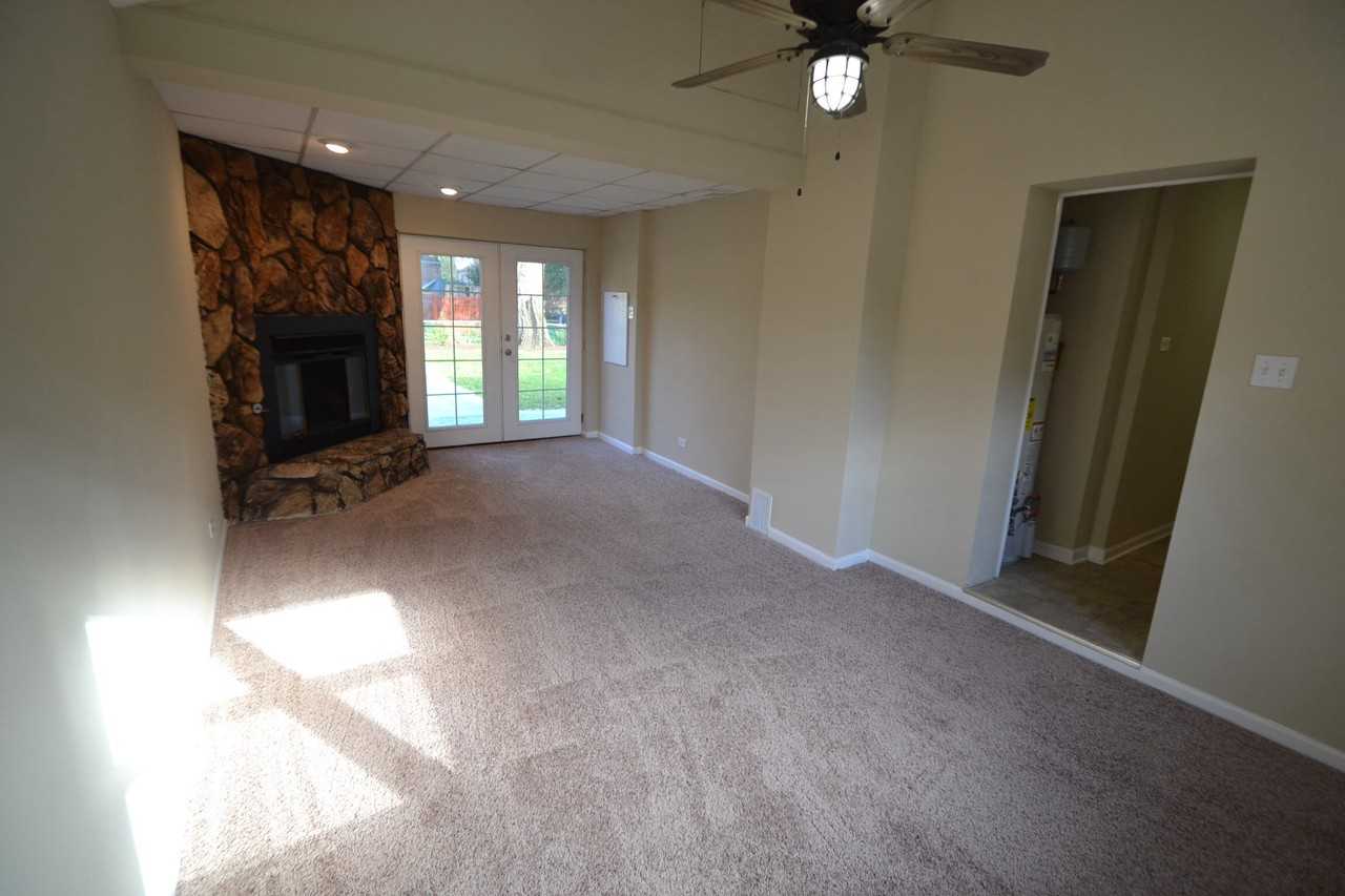 8905 S Utica Ave - Photo 3 of 9