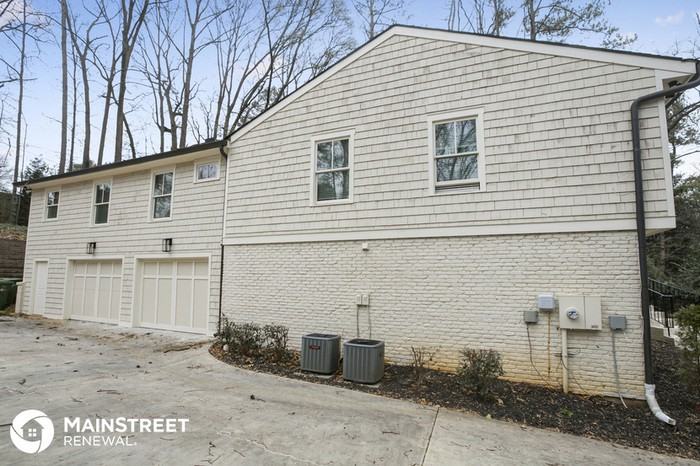 2116 Brookview Drive Northwest - Photo 2 of 27