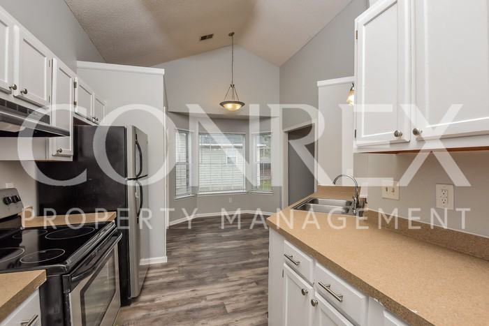 17 Yorkton Court - Photo 2 of 8