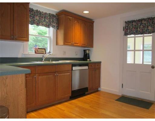 222 Bailey Rd - Photo 3 of 14