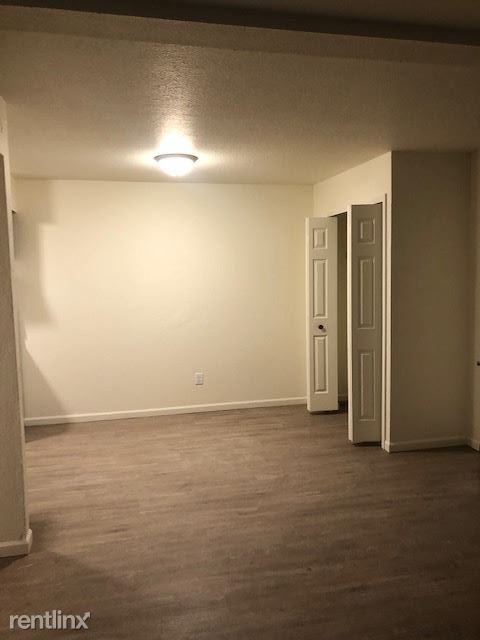 Reed City Apartments- Franklin Pointe North - Photo 3 of 12