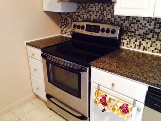 1126 Blue Hills Ave - Photo 3 of 6