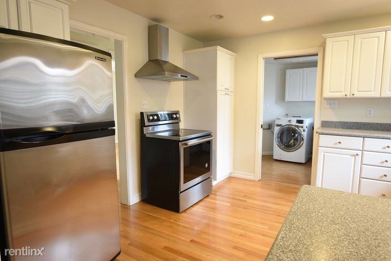 1117 Chapman St - Photo 2 of 20