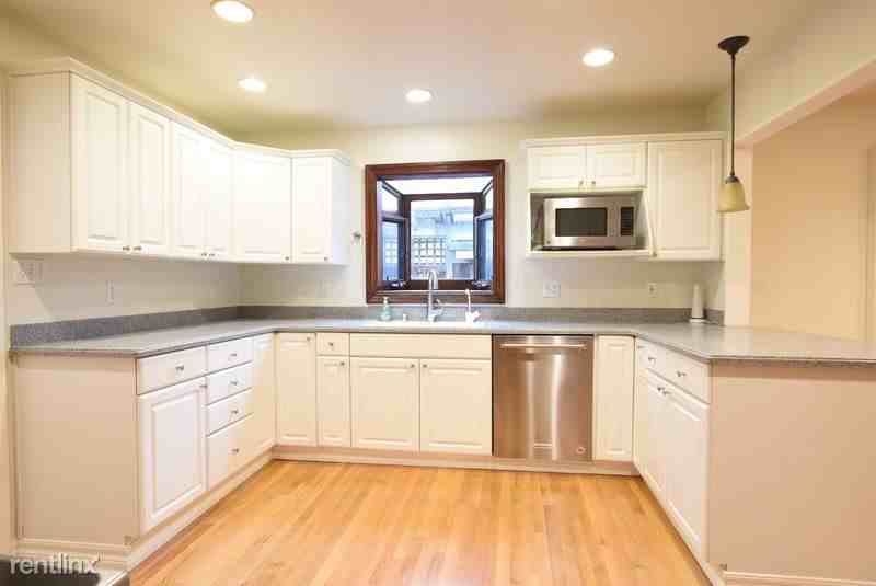 1117 Chapman St - Photo 3 of 20