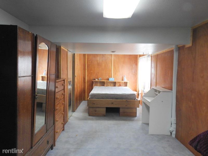 15030 Harrison St. - Photo 3 of 13