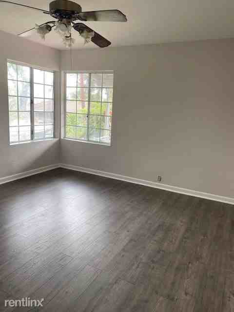 33143 Olive St - Photo 2 of 11