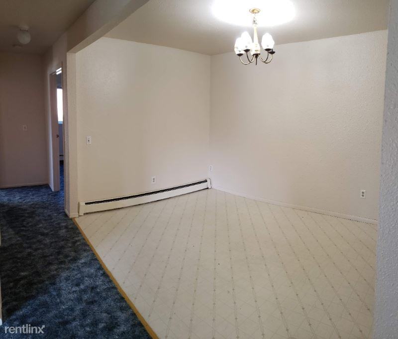 3276 Adams Dr 1 - Photo 3 of 7