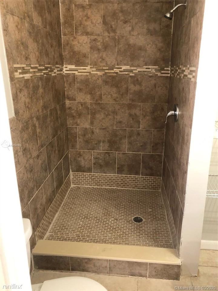 3351 Nw 18th Pl - Photo 3 of 7