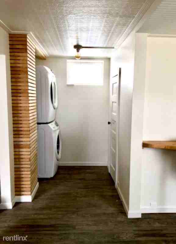 219 South E Street - Photo 2 of 8