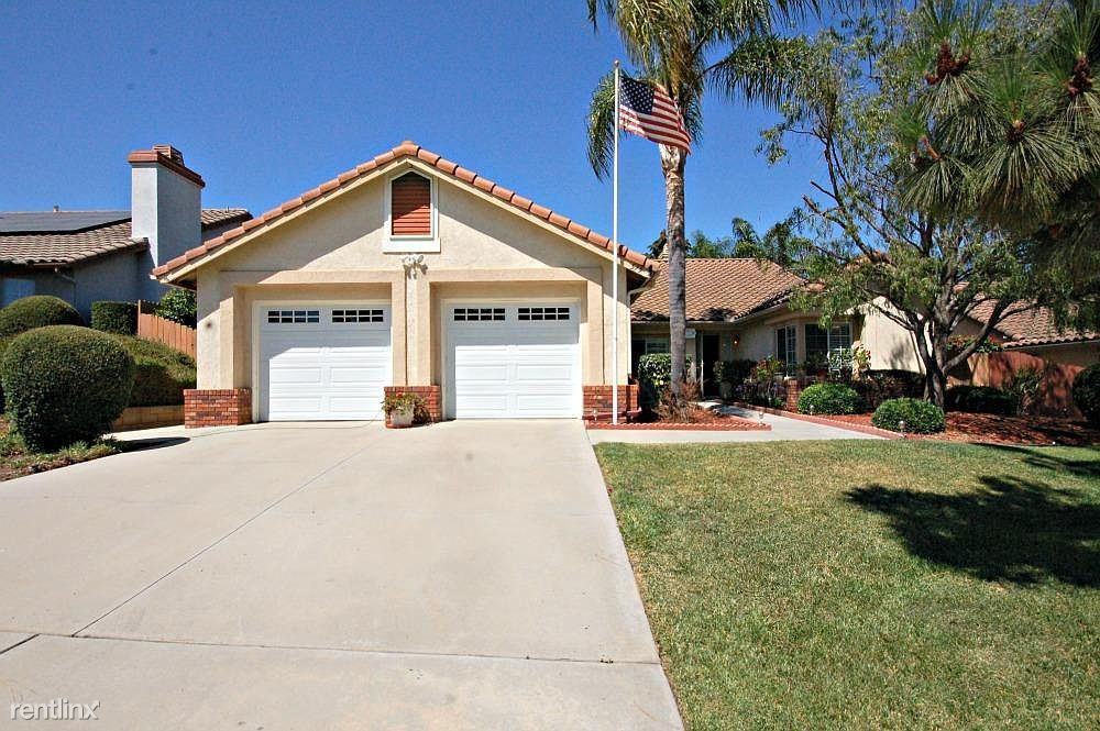 2890 Corto St - Photo 3 of 20