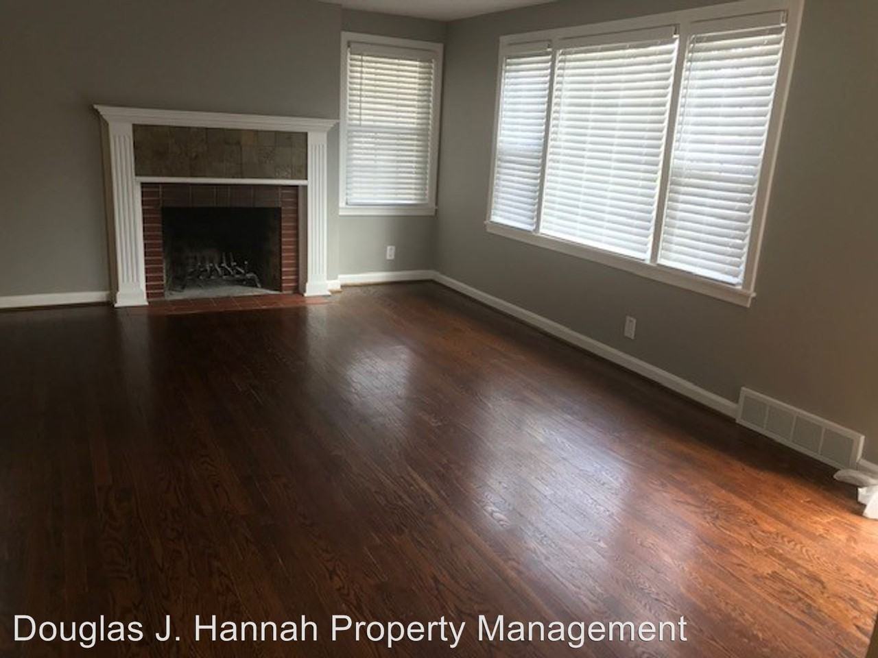 2306 Somerset Drive - Photo 3 of 16