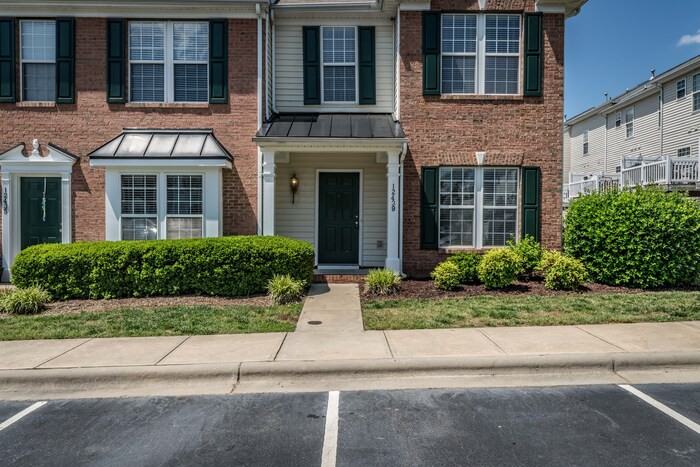12439 Blossoming Court - Photo 3 of 40