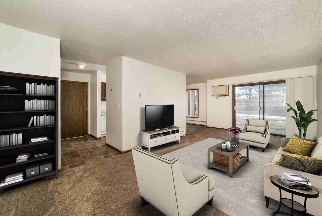 Colonial Village Apartments - Photo 6 of 17