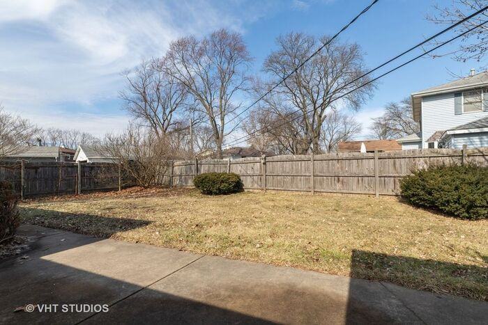 3810 Bobwhite Lane - Photo 2 of 10