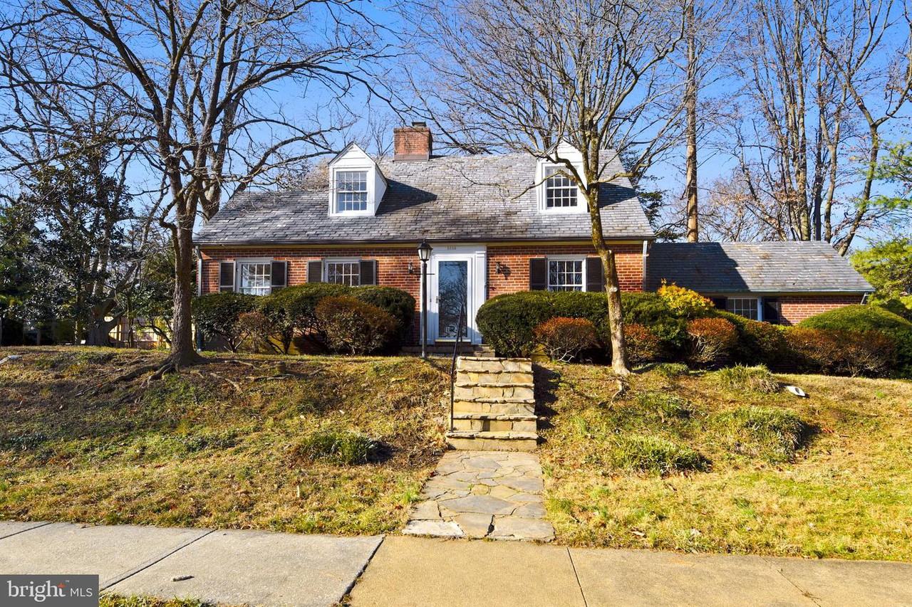 5806 Kenmore Road - Photo 2 of 36