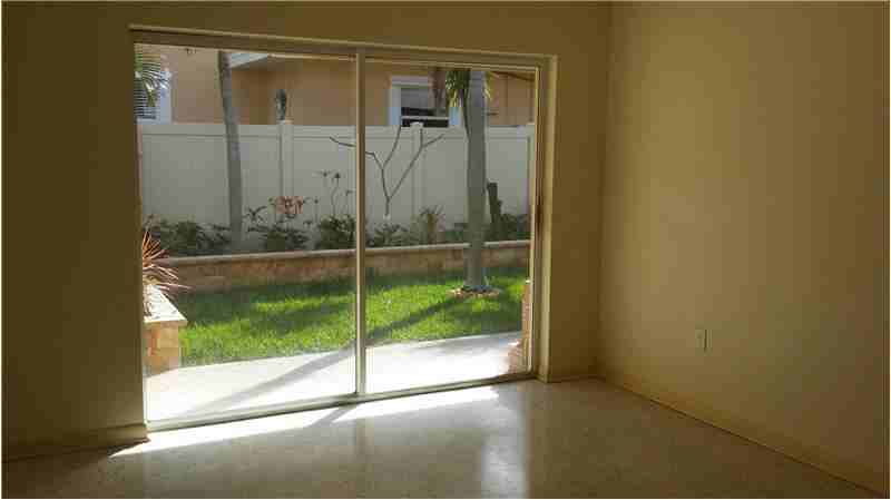 305 S Federal Hwy #2 - Photo 3 of 16