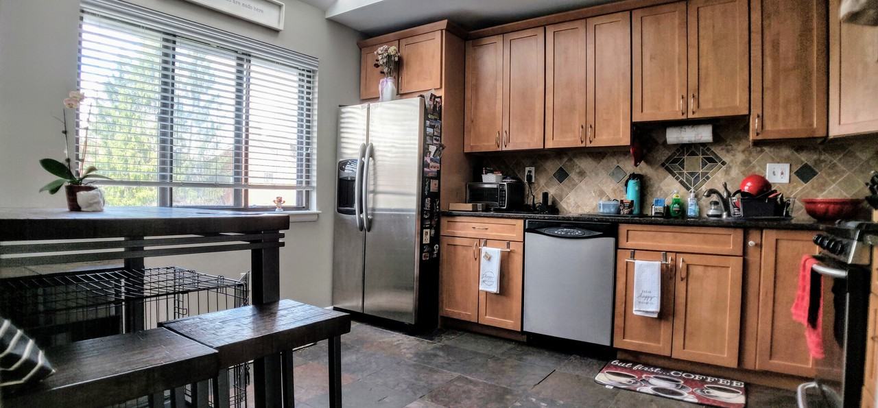 702 Panorama Dr - Photo 2 of 3