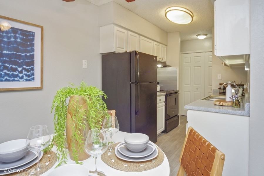 Boulder Crossroads Apartments - Photo 2 of 22