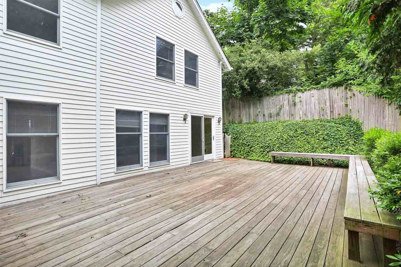 26 Lockwood Drive - Photo 3 of 28
