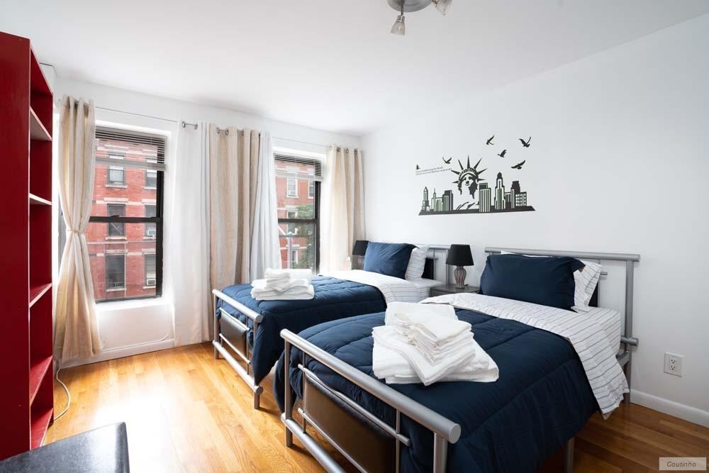 312 E 104th St #3W - Photo 5 of 16