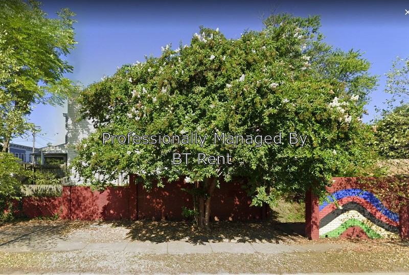 608 Albemarle St - Photo 2 of 10