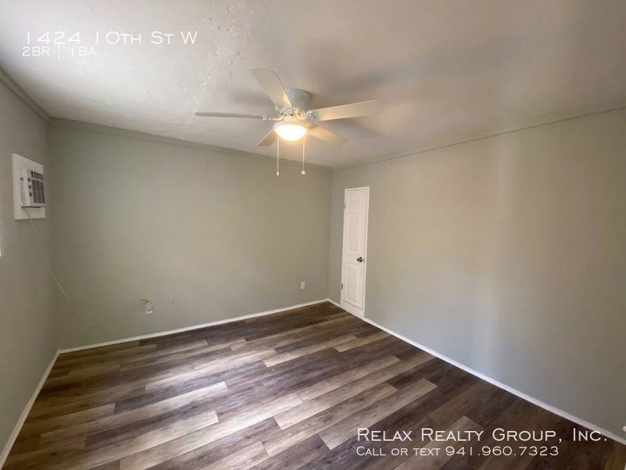 1424 10th St W - Photo 3 of 8