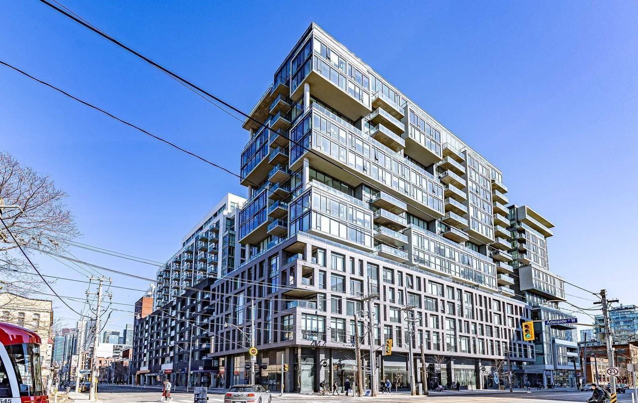 111 Bathurst Street #901