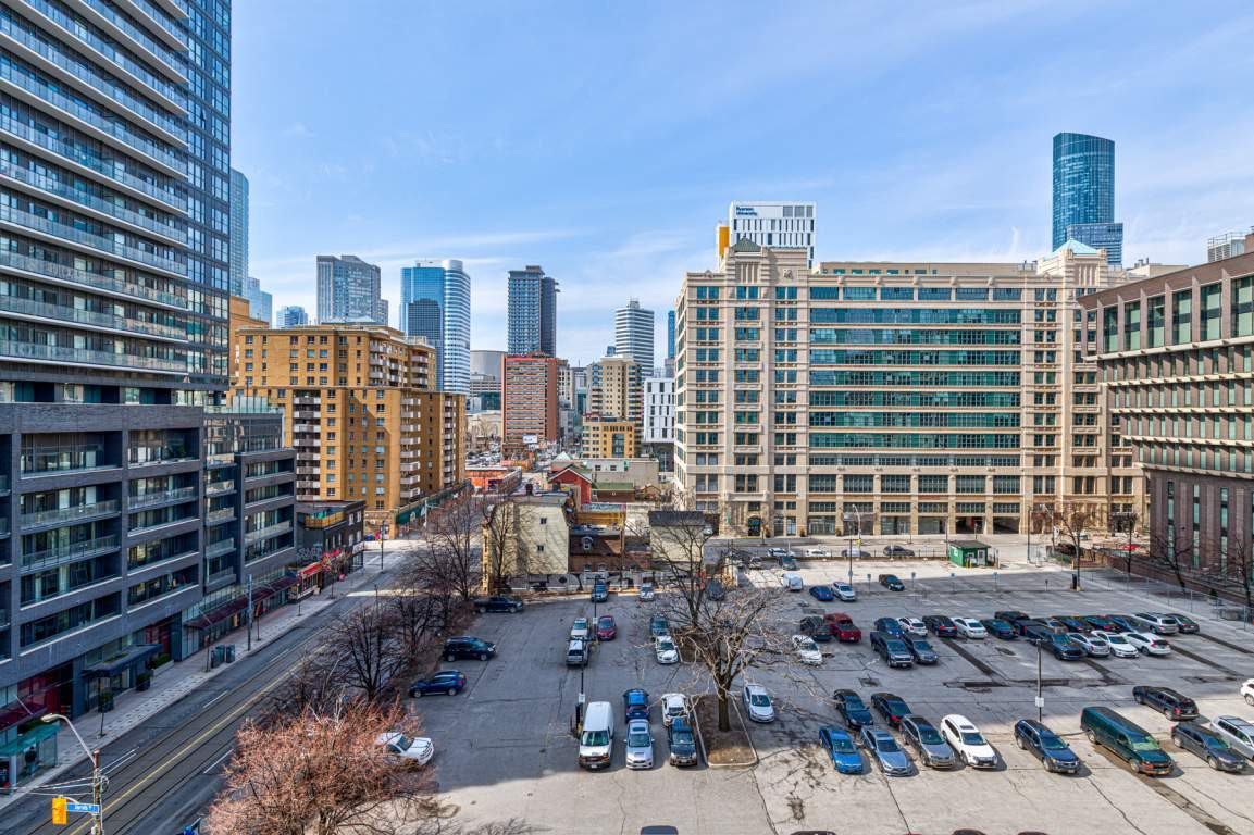 729200 Dundas Street East Apartments for Rent 200 Dundas St E