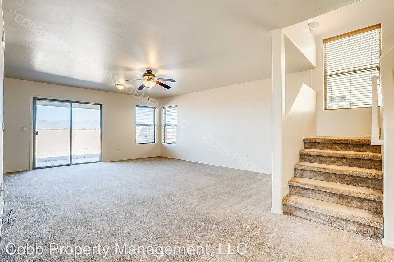 4075 E Cameo Point Dr - Photo 2 of 30