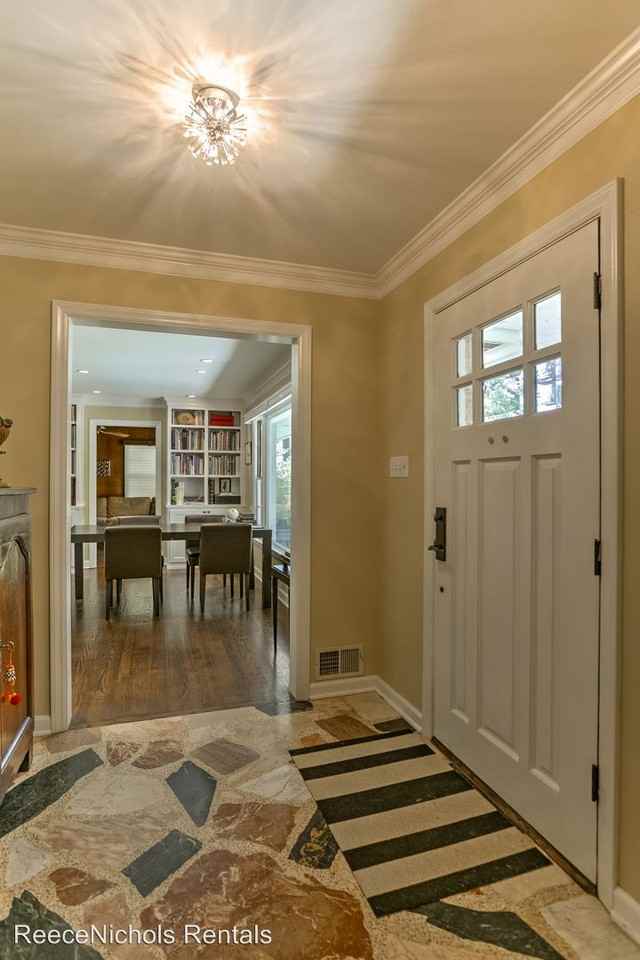 3821 W 65th Terrace - Photo 3 of 24