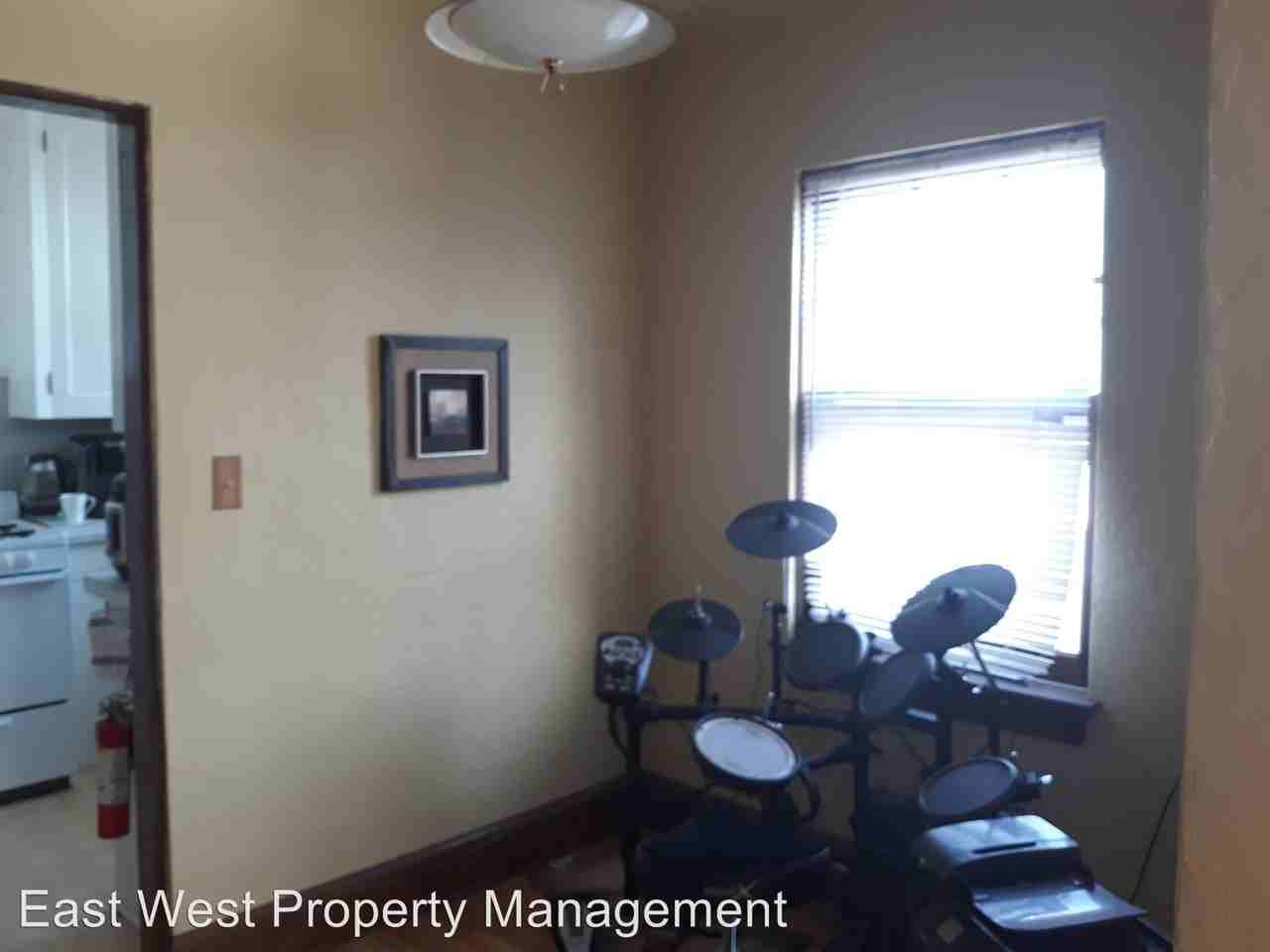 102 S 17th Ave E - Photo 2 of 20