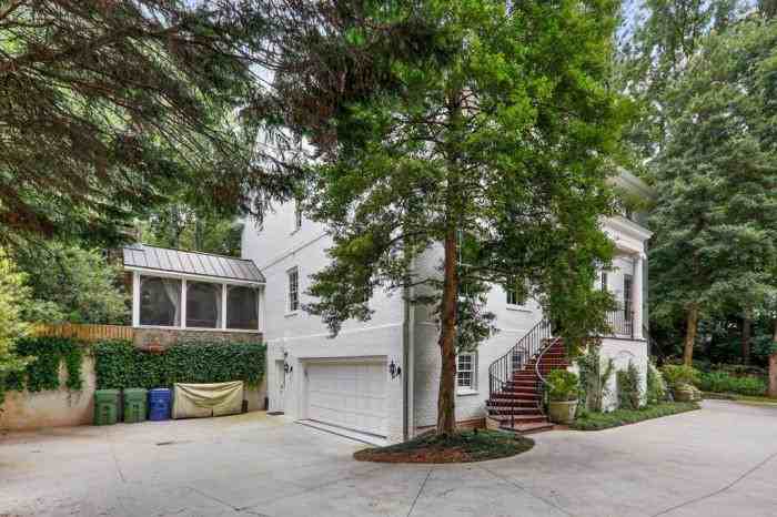 2627 Howell Mill Road Nw - Photo 2 of 29