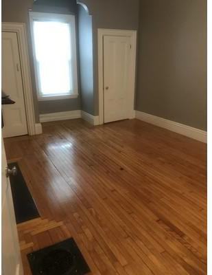 364 Essex St - Photo 2 of 8