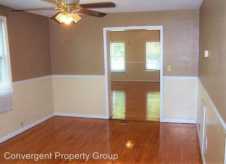 112 Chastain Dr - Photo 3 of 9