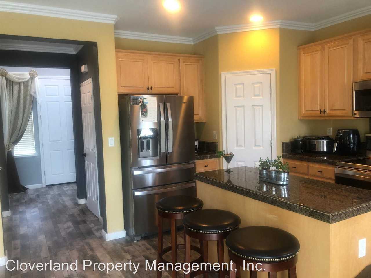 20863 Grapevine Dr. - Photo 3 of 17