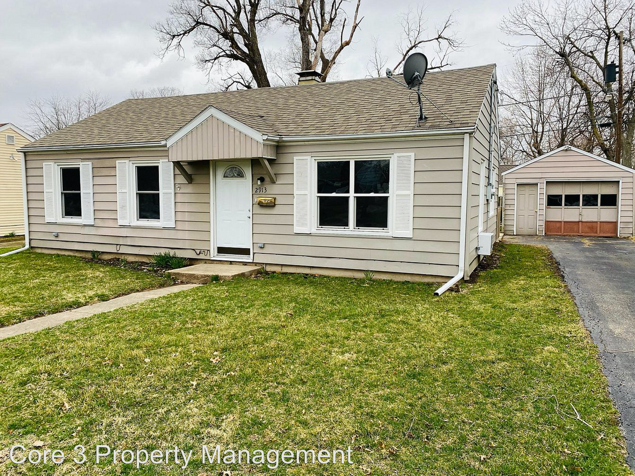 2913 N Mission Rd, Peoria, IL 61604 3 Bedroom House for Rent for 850