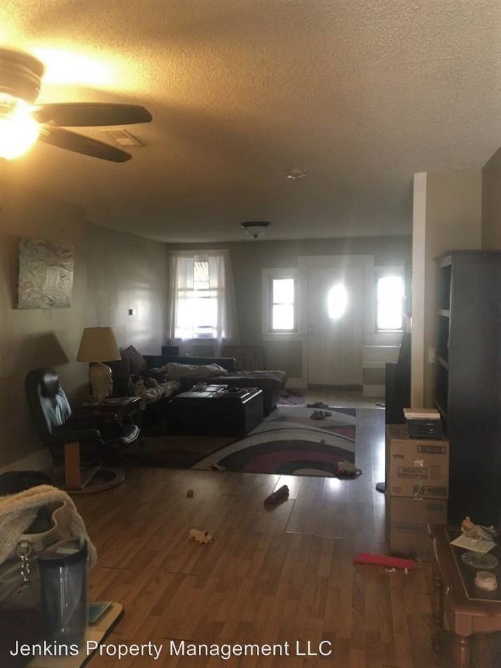 630 7th Ave - Photo 2 of 10