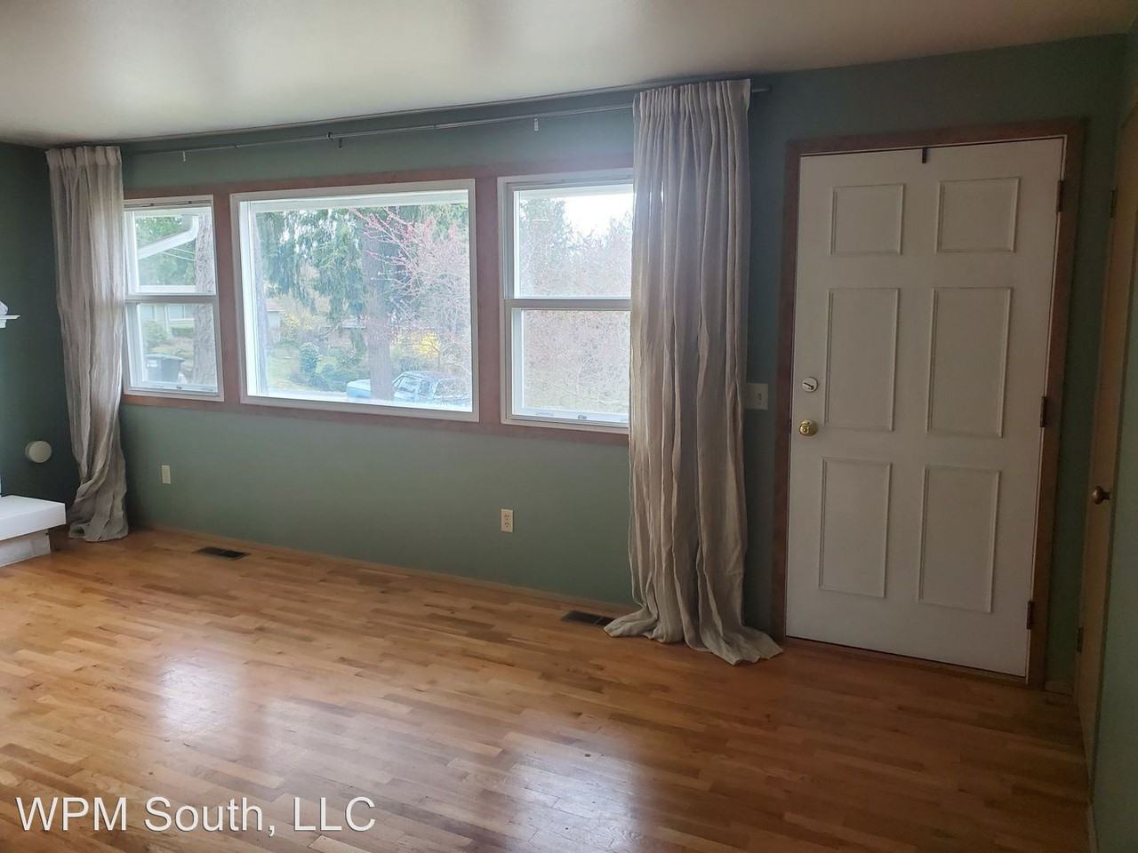 20805 10th Ave S - Photo 3 of 21