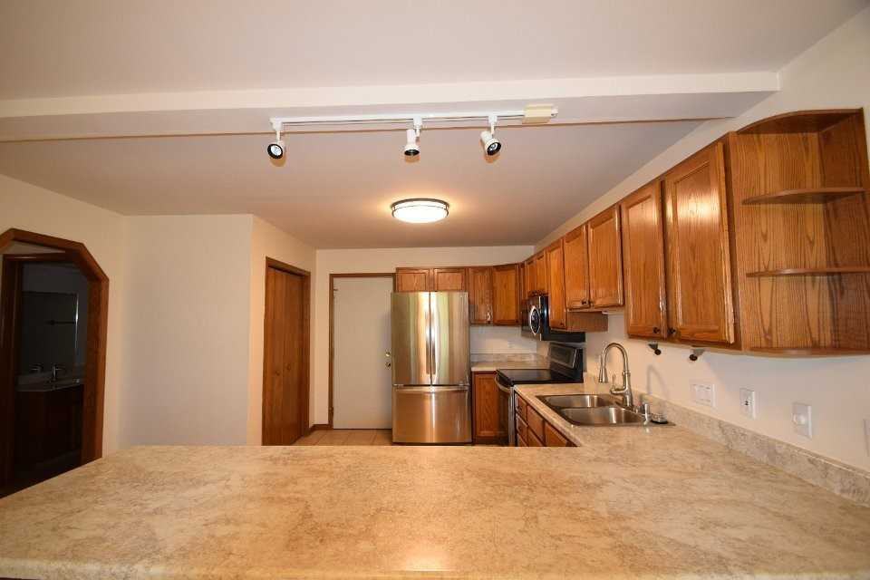 1224 N High Point Rd - Photo 3 of 13