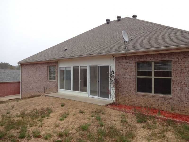 2612 Valley Park Dr - Photo 2 of 16
