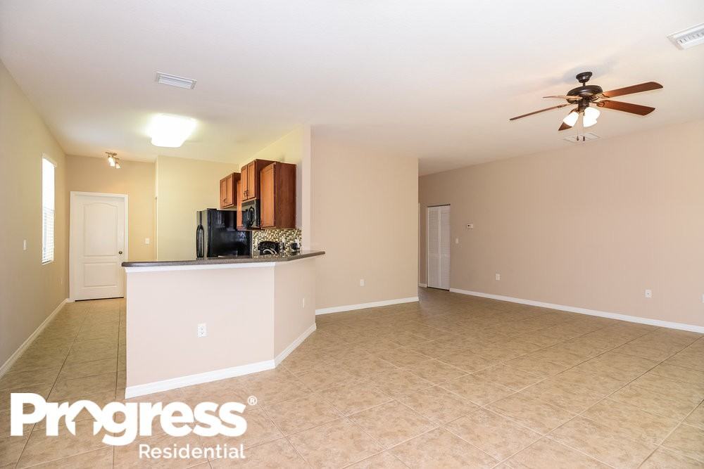 6225 Twin Bridges Dr - Photo 2 of 26