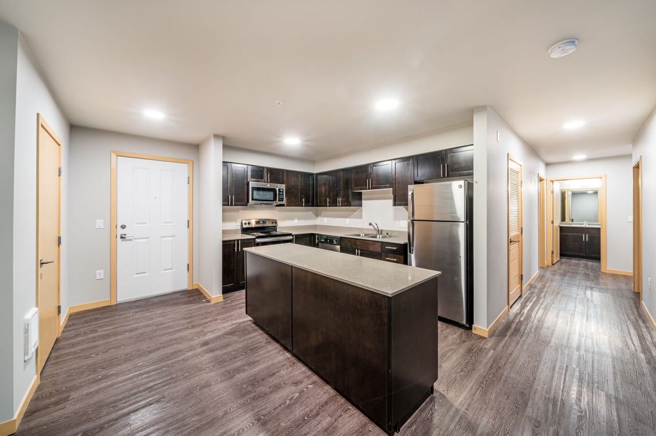 Rivers Edge - Photo 4 of 48