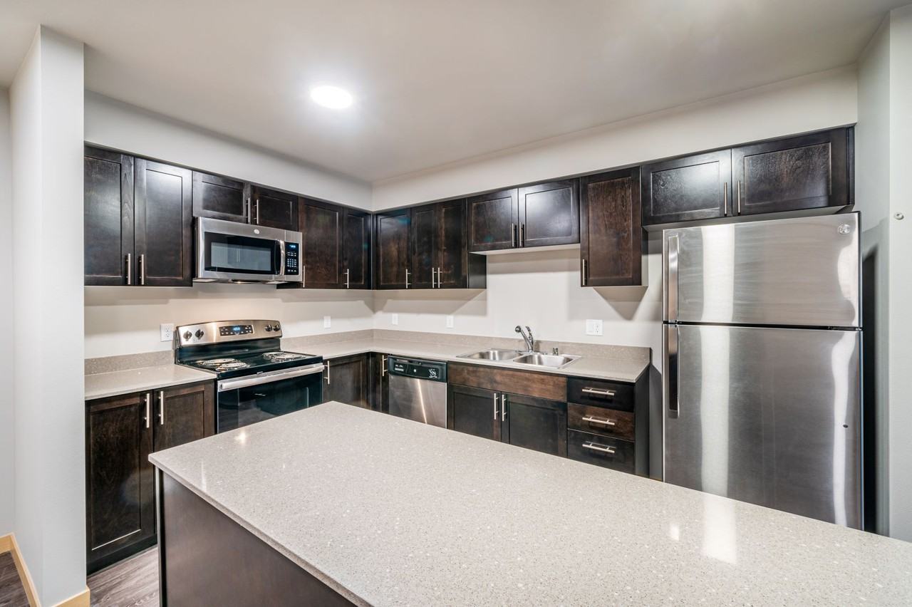 Rivers Edge - Photo 5 of 48