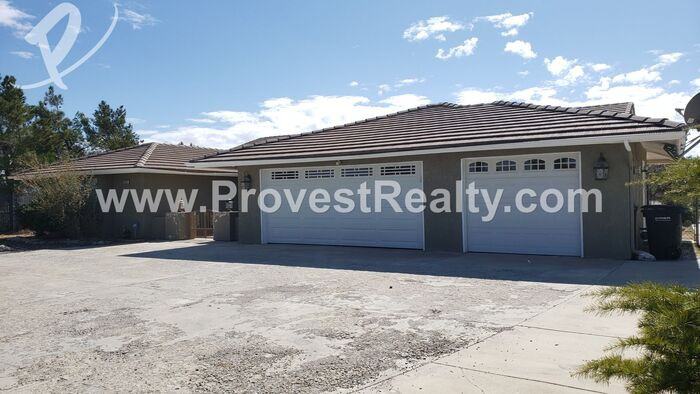 10227 Jenny Street - Photo 2 of 40